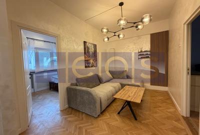 Apartament cu 4 camere semidecomandat, mobilat în Universitate
