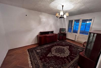 Apartament cu 4 camere decomandat, mobilat în Central