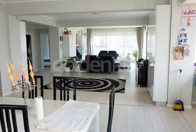 Apartament cu 4 camere decomandat, mobilat în Central - 3