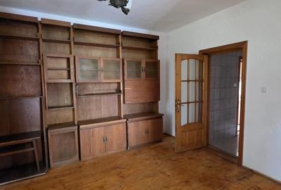 Casă cu Teren 3000 Mp în Dârvari