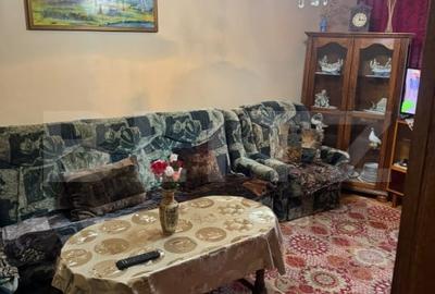 Apartament cu 3 camere decomandat, mobilat în Central