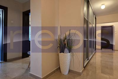 Apartament cu 4 camere decomandat, mobilat în Decebal