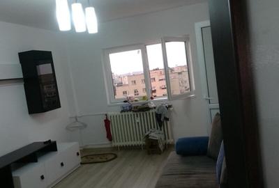 Garsonieră decomandată în Tineretului