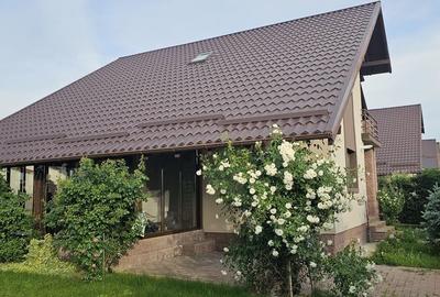 Casă cu 3 camere cu Teren 460 Mp în Doicești - 1