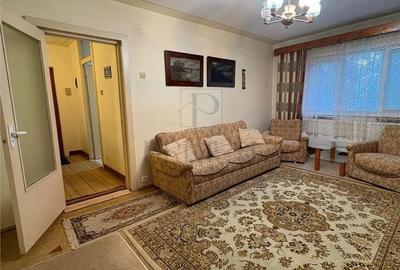 Apartament cu 4 camere decomandat în Aradului