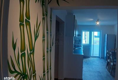 Apartament cu 3 camere decomandat în Aradului