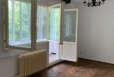 Apartament cu 3 camere semidecomandat în Berceni - 12