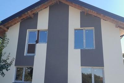 Casă cu 4 camere cu Teren 140 Mp în Mârșa