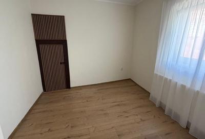 Casă cu 3 camere cu Teren 8 Mp în Iancului