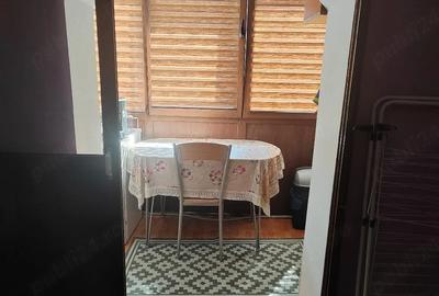 Apartament cu 3 camere decomandat în Central - 2