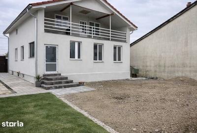 Casă cu 6 camere cu Teren 405 Mp în 6 Vânători - 1