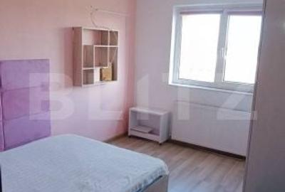Apartament cu 3 camere decomandat în Florilor