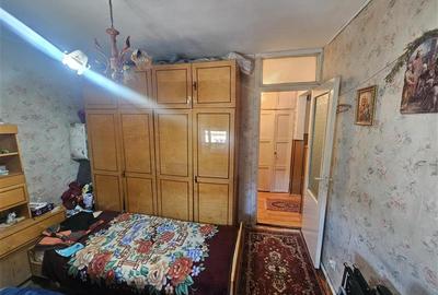 Apartament cu 3 camere decomandat în Micro II - 18