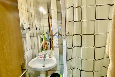Apartament cu 4 camere semidecomandat în Triaj - 2