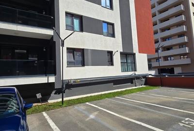 Apartament cu 2 camere semidecomandat în Berceni