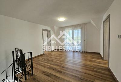 Casă cu 5 camere cu Teren 670 Mp în Roșia - 1