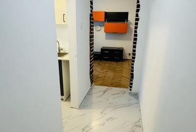 Apartament cu 3 camere semidecomandat în Drumul Taberei