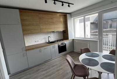 Apartament cu 3 camere decomandat în Central