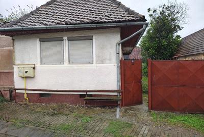 Casă cu 2 camere cu Teren 700 Mp în Părău - 2