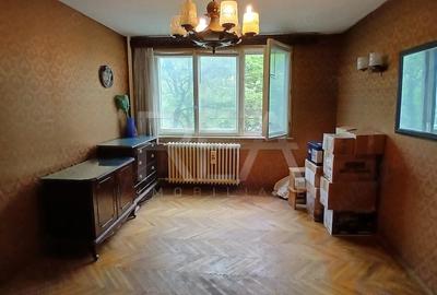 Apartament cu 3 camere decomandat în Alexandru Obregia