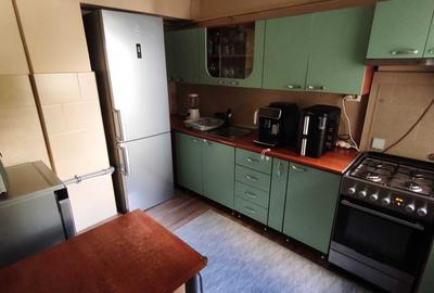 Apartament cu 3 camere semidecomandat în Micro 16 - 1