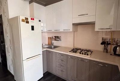 Apartament cu 2 camere decomandat în Spitalul Județean