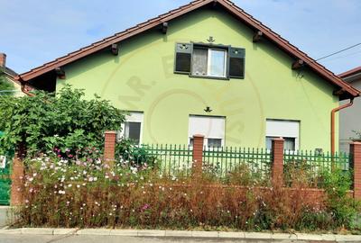Casă individuală cu 5 camere cu Canalizare în Sud-Vest - 1