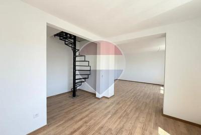 Casă cu 4 camere cu Teren 500 Mp în Central