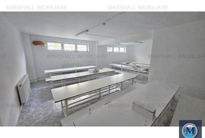 Spațiu industrial, de 2,800 mp, în Central - 3
