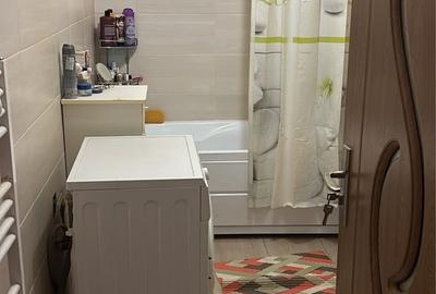 Apartament cu 3 camere în Florești