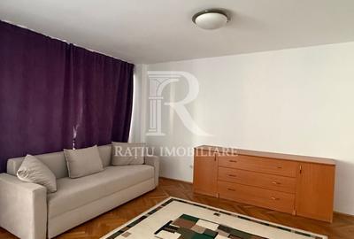 Apartament cu 4 camere decomandat, mobilat în Nufărul