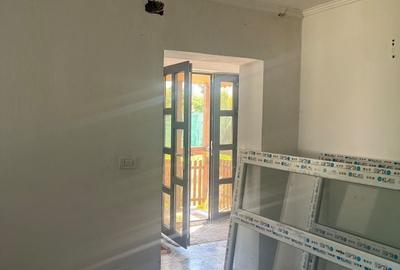 Casă cu 2 camere în Central