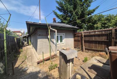 Casă individuală cu 3 camere cu Canalizare în Chitila - 1