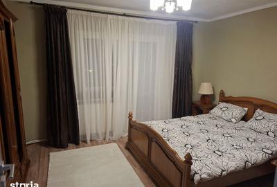 Apartament cu 3 camere decomandat în Exterior Vest - 1