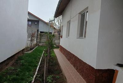 Casă cu Teren 300 Mp în Preajba - 1