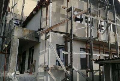 Casă cu 4 camere decomandat în Izvoru - 1