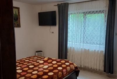 Casă cu 4 camere în Central - 2