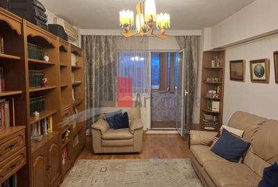 Apartament cu 3 camere semidecomandat, mobilat în Sălăjan - 1