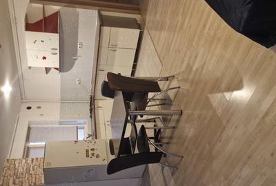 Apartament cu 3 camere decomandat în Hipodrom 3 - 3