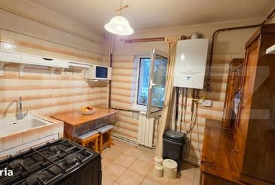 Apartament cu 2 camere decomandat în Complex Studențesc