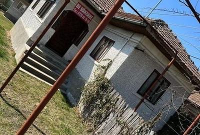 Casă cu 4 camere cu Teren 387 Mp în Măgureni
