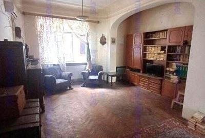 Apartament cu 3 camere circular în Armeneasca