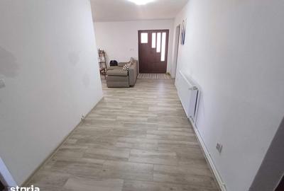 Casă cu 4 camere cu Teren 2050 Mp în Central - 8