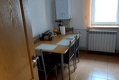 Apartament cu 3 camere decomandat în 1 Mai - 13
