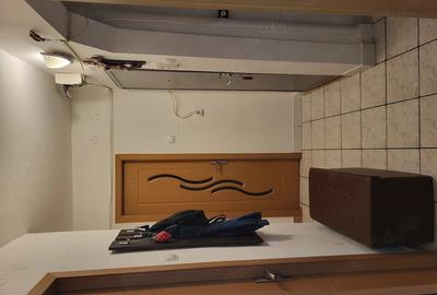 Apartament cu 3 camere semidecomandat în Crihala