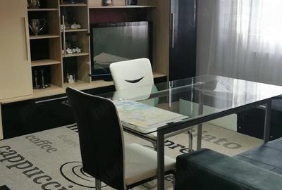 Apartament cu 2 camere decomandat în Teilor