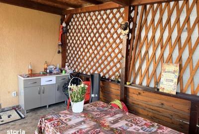 Casă cu 4 camere în Popoveni