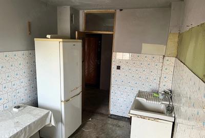 Apartament cu 3 camere decomandat în Valea Rosie - 2