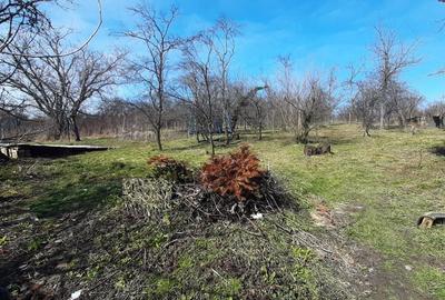Casă individuală cu 6 camere cu Canalizare în Dâmbul Rotund
