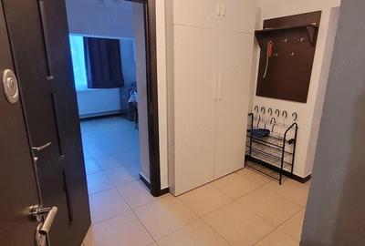 Apartament cu 3 camere decomandat în Micro 4 - 4